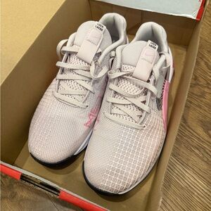 Nike Women's Pink Athletic Shoes